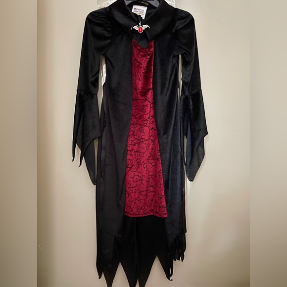 Kids Vampire Costume - Black and Red - Picture 1 of 7